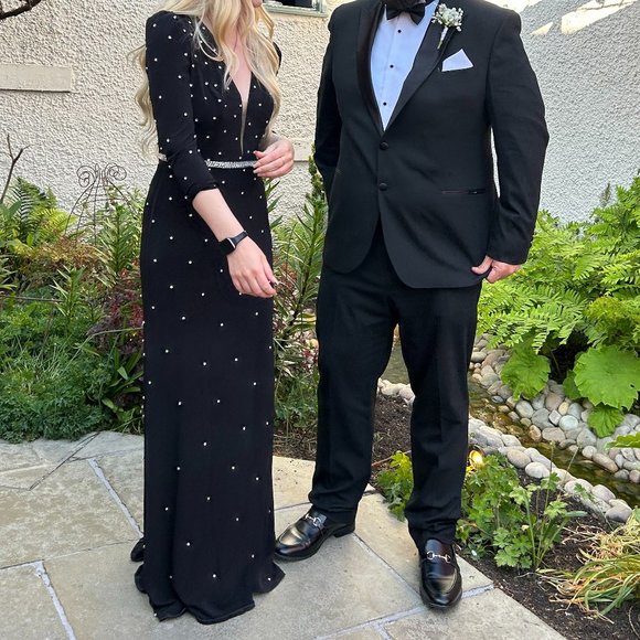 Mac Duggal Ieena Black Belted Embellished Plunge Long Sleeve Column Gown 8 - Picture 4 of 5